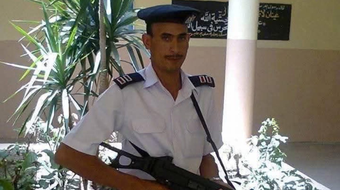 دفعه خارج السيارة.. استشهاد أمين شرطة أثناء محاولته السيطرة علي سائق نقل